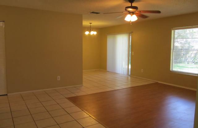3213 W Lutz Lake Fern Rd Gallery 3