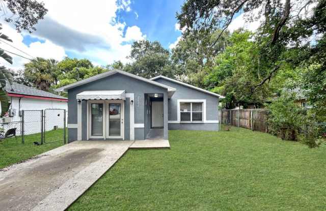 2622 E 31st Ave - 2622 East 31st Avenue, Tampa, FL 33610