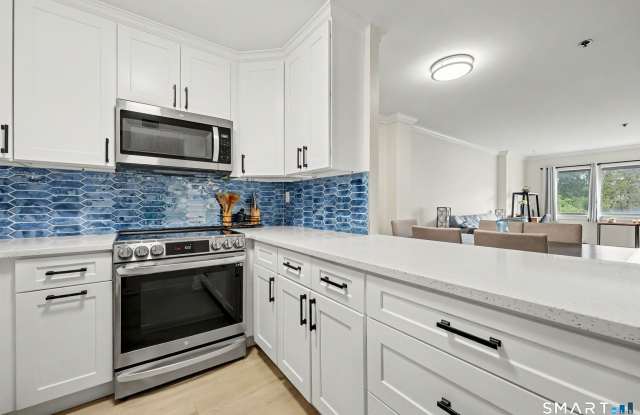1633 Washington Boulevard Gallery 4