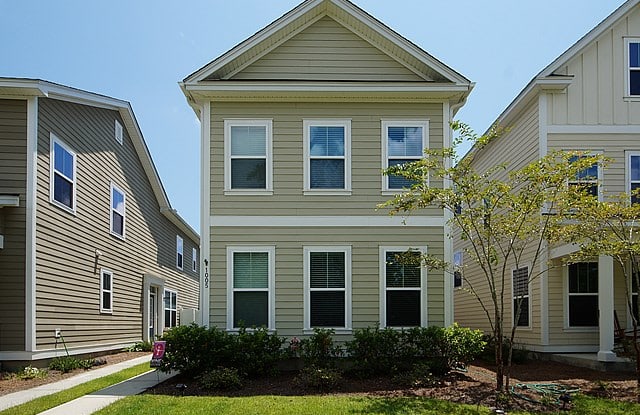 1005 Ashley Gardens blvd - 1005 Ashley Gardens Boulevard, Charleston, SC 29414