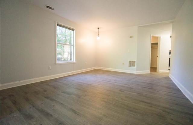 1073 Tumlin Street Nw - Unit B Gallery 3