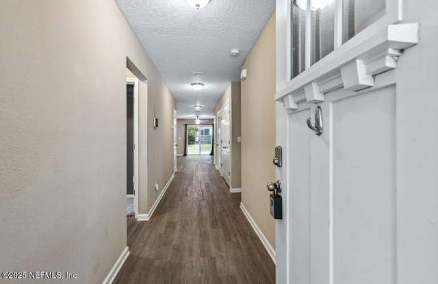 2235 BAYVIEW Road Gallery 4