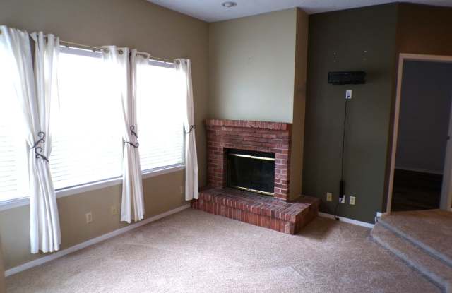 Charming 1 Bed, 1 Bath Main-Floor Condo in the Heart of Littleton! photos photos