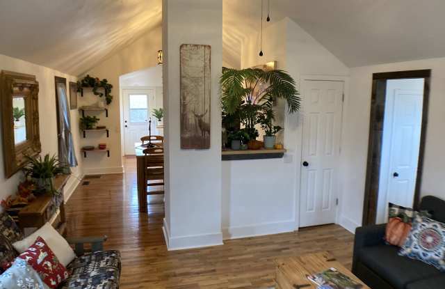 301 4th Street photos photos