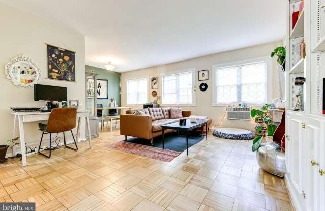 3247 MARTHA CUSTIS DR Gallery 4