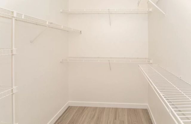 Tides on Tropicana Gallery 3