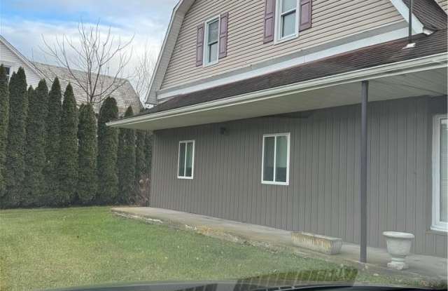 6935 Weaversville Road photos photos