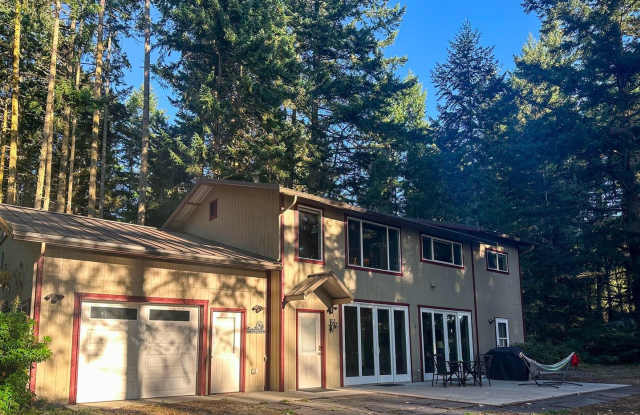 238 Ironwood Dr - 238 Ironwood Drive, Clallam County, WA 98382