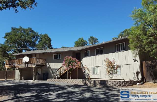 Roomy  fully equipped 4+ bd. home in Deerwood Estates! photos photos