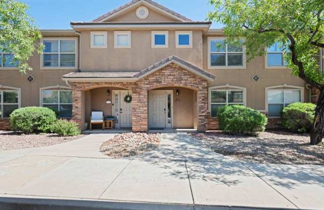 Beautiful 3 Bedroom Townhome In Hidden Valley Heights photos photos Beautiful 3 Bedroom Townhome In Hidden Valley Heights photos photos