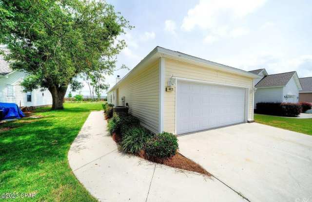 4021 Oak Forest Drive Gallery 3