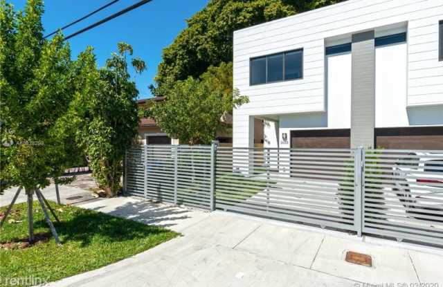 3655 SW 23rd Ter # 3655 A10838298 Gallery 3