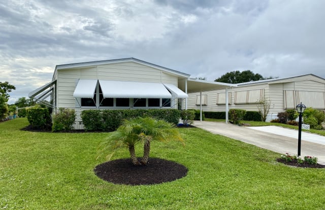 7566 Southeast Independence Avenue - 7566 Southeast Independence Avenue, Hobe Sound, FL 33455