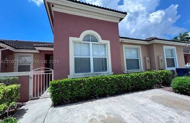 11102 SW 236th Ter photos photos