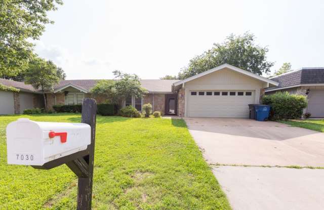 3 Bed | 2 Bath in South Tulsa! Gallery 3