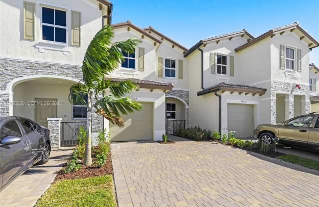 2705 SE 25 AVE photos photos