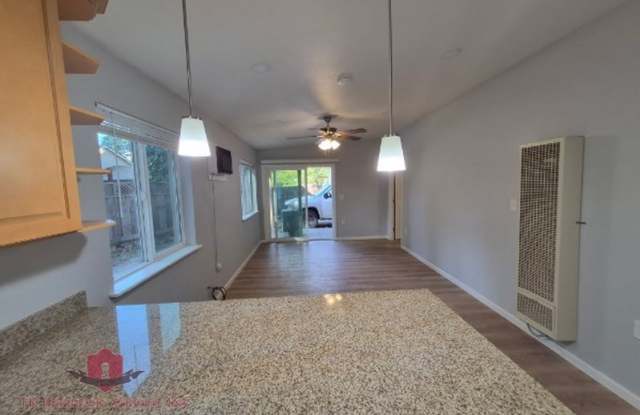 13067 North Day Road Gallery 4