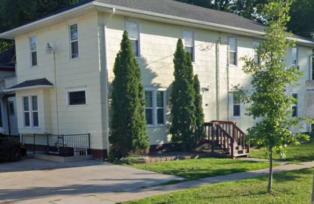 HATCH AND YOUNG 722 photos photos