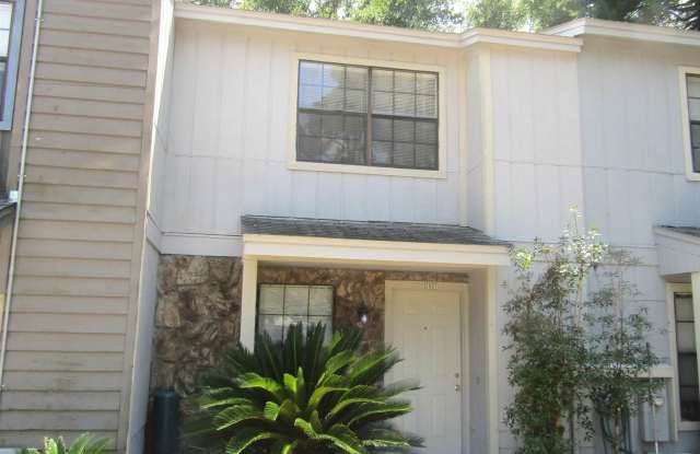 3807 Creighton Rd - 3807 Creighton Road, Pensacola, FL 32504