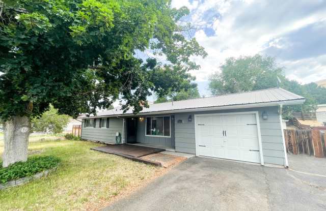 3 Bedroom, 2 bath house in Moyina Heights photos photos