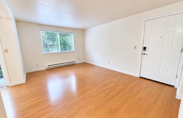 12208 118th Avenue East - B Gallery 2