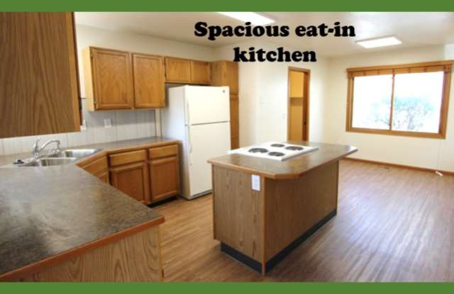 5535 Fossil Ridge Drive East Gallery 2