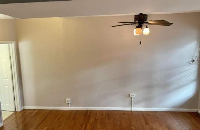 751 Harvard St NW Gallery 4