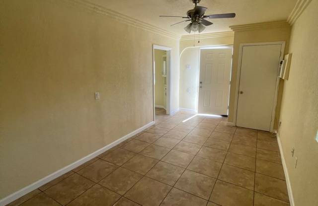 One Bedroom One Bathroom near Downtown Yuma! Gallery 4