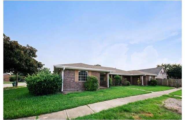 1422 CARROLLTON Avenue Gallery 2