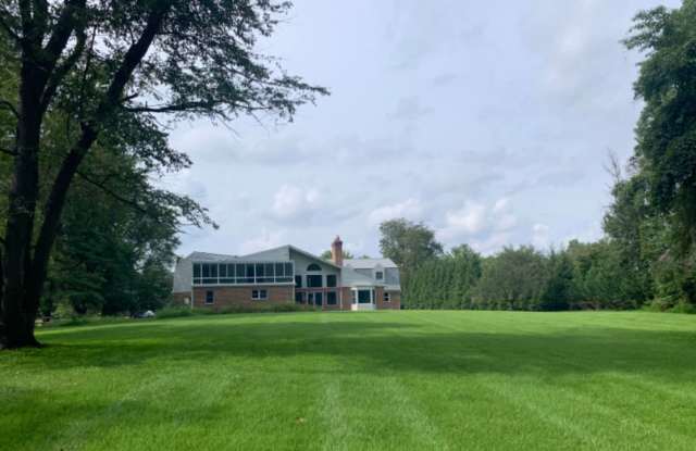 3 Bed + 1 FB BSMT APT - Darnestown, MD [MAX 2 adults] photos photos