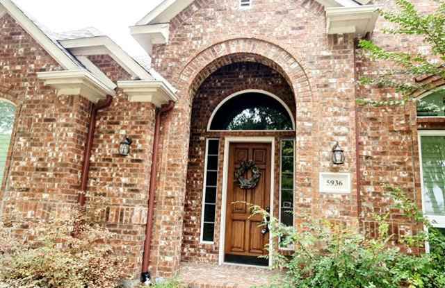 5936 Broadmoor Drive Gallery 4