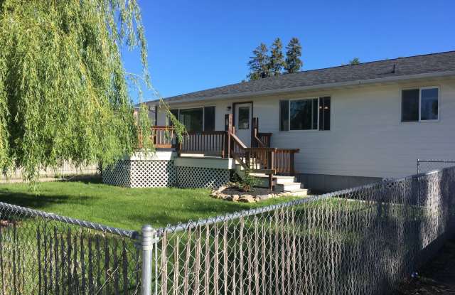 2 bed 1.5 bath in Corvallis, near schools - 308 1st Street, Corvallis, MT 59828