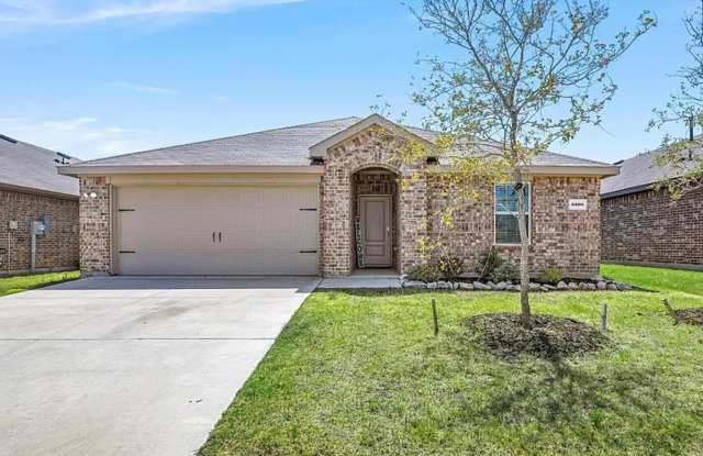 This meticulously maintained residence is the perfect blend of style and functionality. photos photos