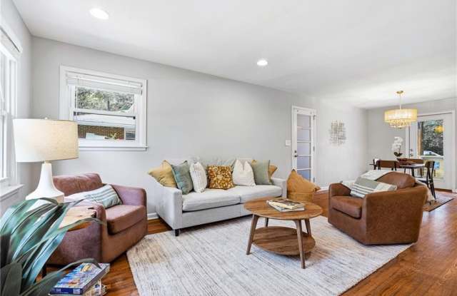 2670 Woodridge Drive Gallery 3