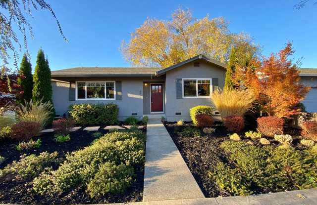 Adorable Two Bedroom Yountville Home - 1884 Mulberry Street, Yountville, CA 94599