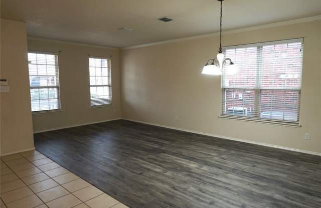 5728 Quicksilver Drive Gallery 2