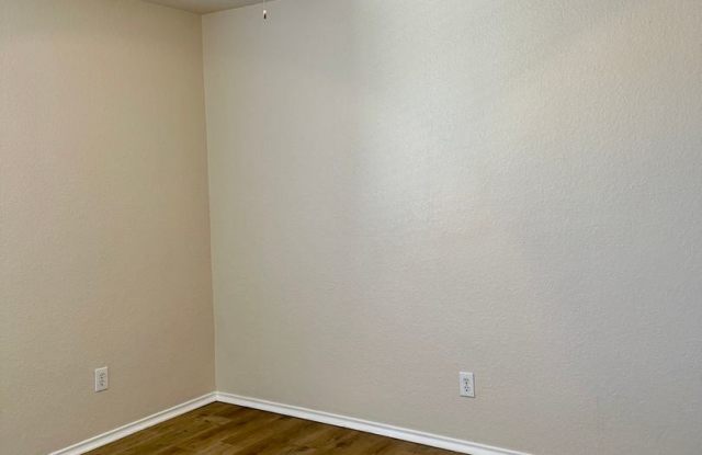 8802 Laguna Falls Gallery 2