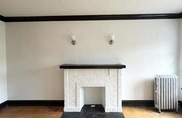 3651 N Racine Ave Gallery 2