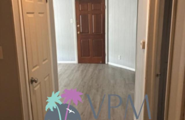 901 West Beardsley Avenue - A Gallery 3