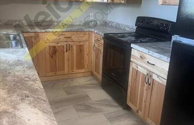 3 bedroom, 2 bath home in Center Hill Gallery 4