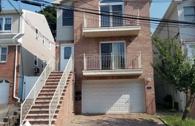 5206 COTTAGE AVE - 5206 Cottage Avenue, North Bergen, NJ 07047