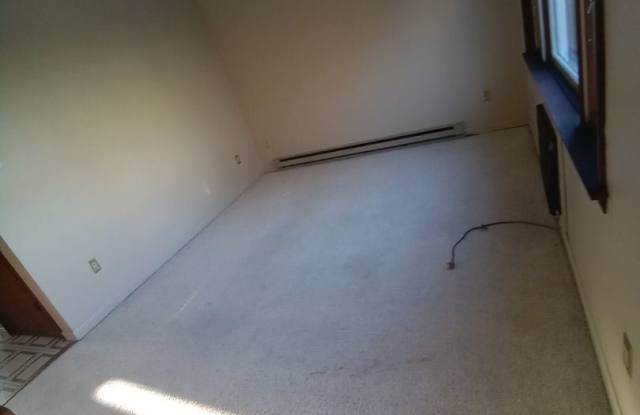 93 Divinity St. Gallery 4