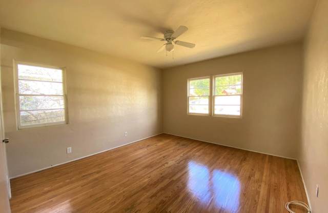 10529 Helendale Avenue Gallery 4