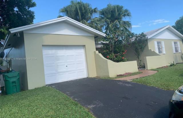 16230 SW 107th Pl - 16230 Southwest 107th Place, Palmetto Estates, FL 33157