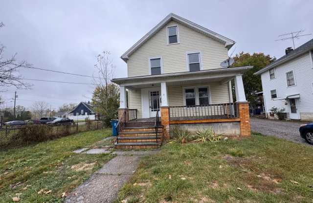 Charming 4-Bedroom Property in Prime Location (SECTION 8 VOUCHERS ACCEPTED) photos photos