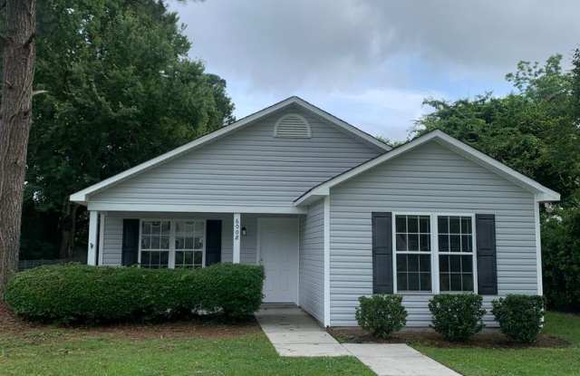 3 Bedroom 2 Bath on Park Ave. Available photos photos
