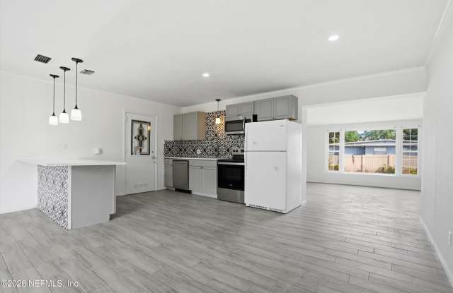 6713 PROVOST Road N Gallery 4