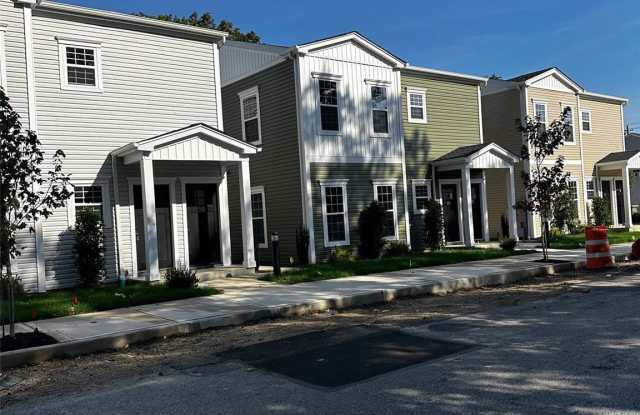 7 Patton Avenue Gallery 4