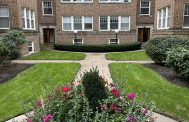 East Edgewater One Bed/One Bath ~ Heat Included ~ No Security Deposit photos photos