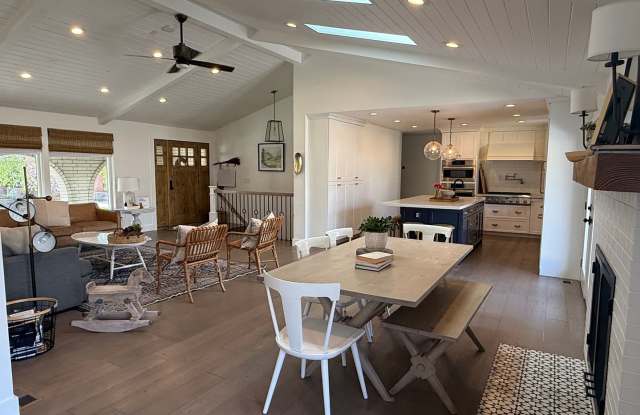 Comfortable 5 Bed / 4 Bath Home with Dual Kitchens & Garage - 350 West 1950 North, Centerville, UT 84014